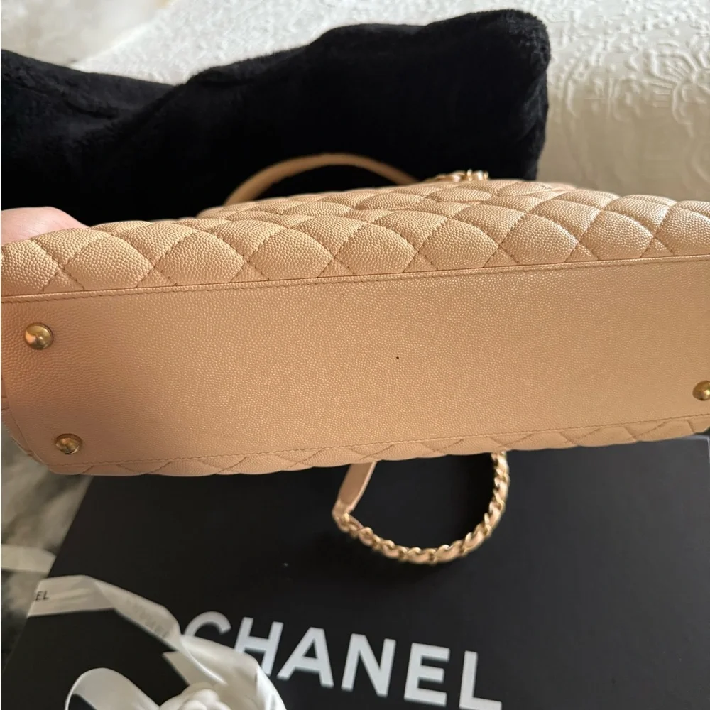 Coco Chanel beige quilted caviar, medium coco top